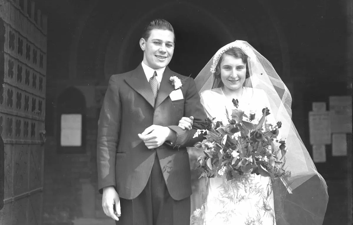 1930s-bride-and-groom