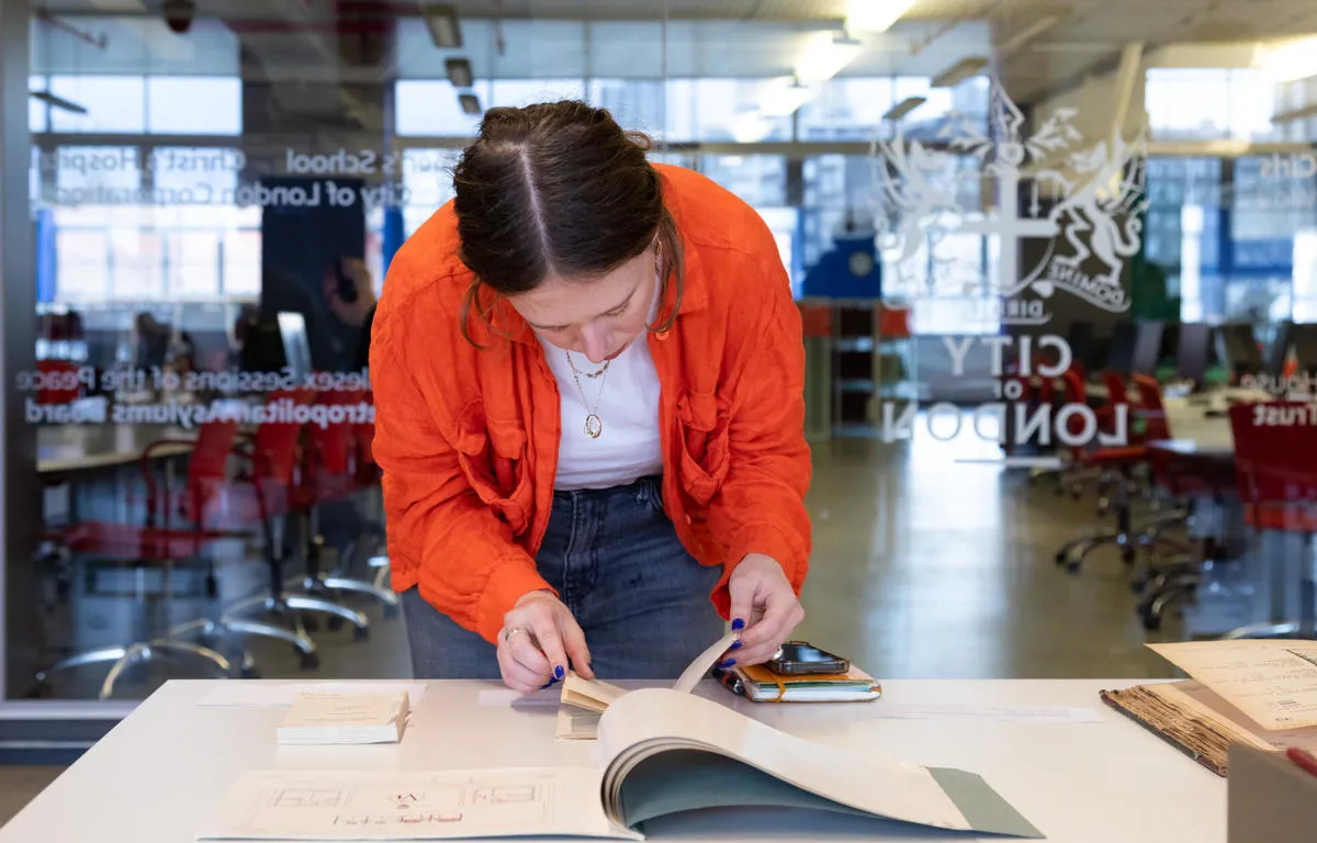 Archives on Show London County Council Housing