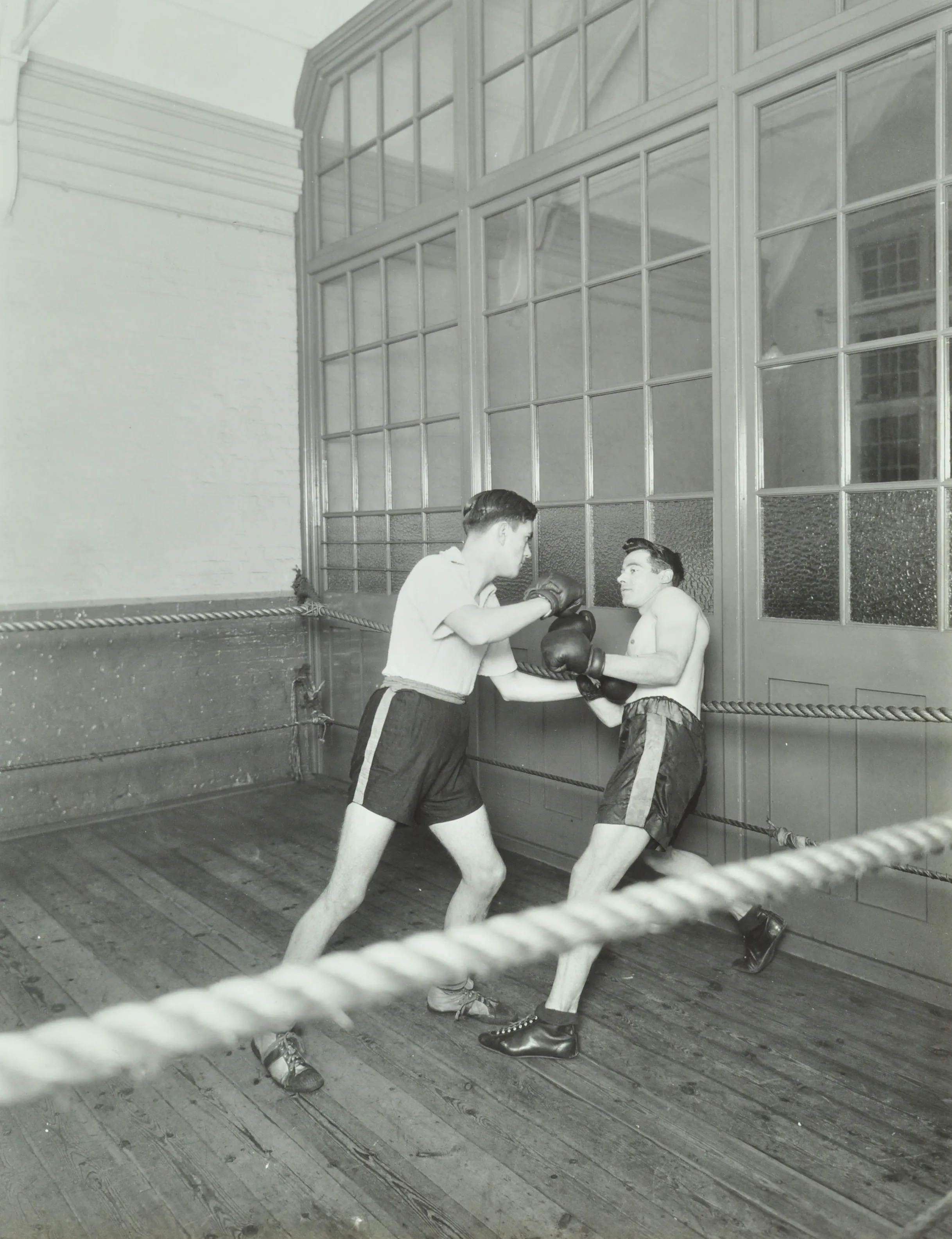 Two men boxing