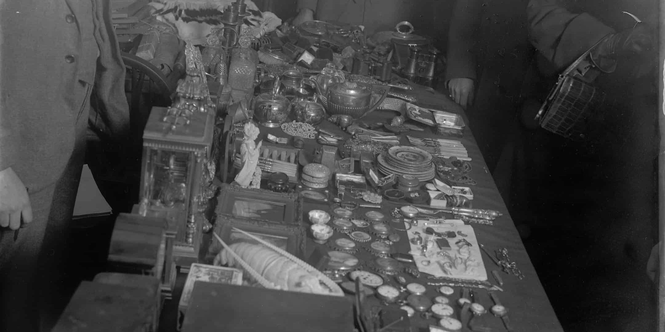 cat-burglars-haul
