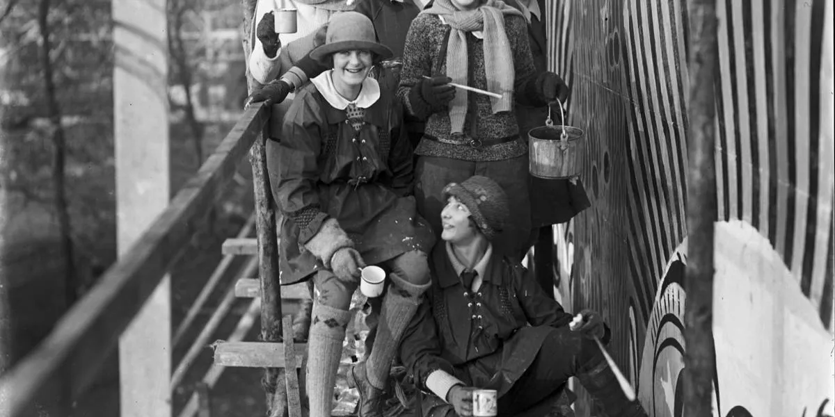 ladies-painting-mural-1924
