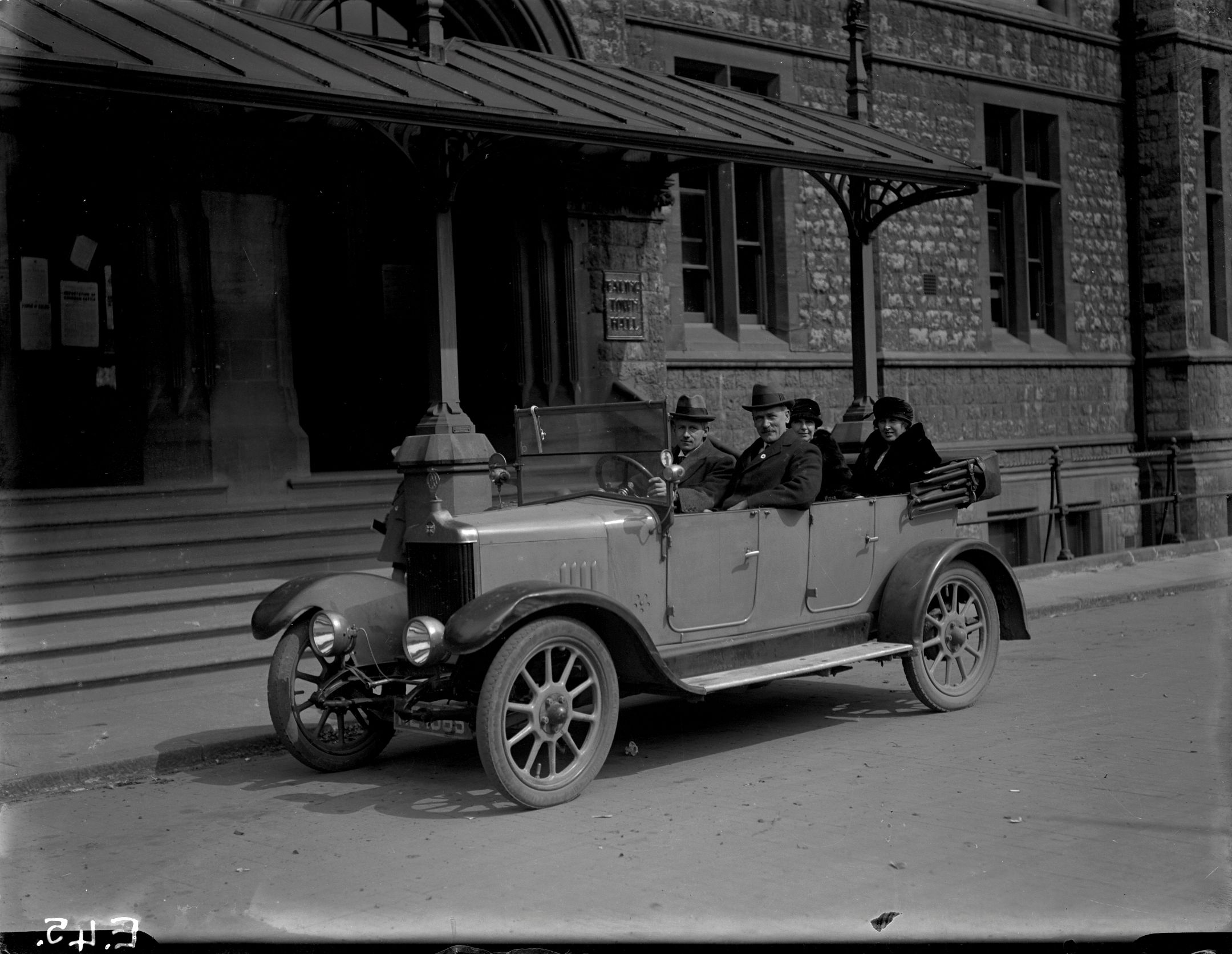 Mayor of Ealing in a car in 1923