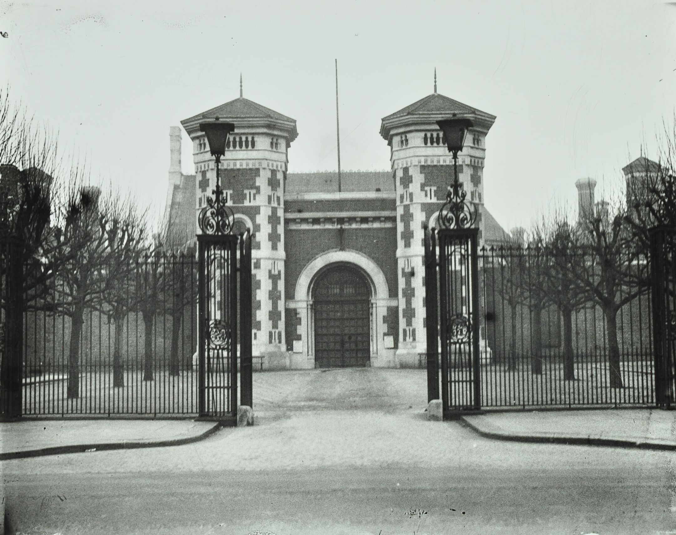 Wormwood Scrubs, 1930