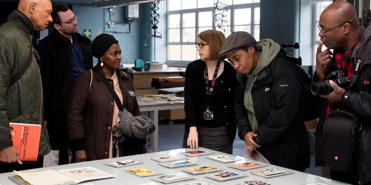 tour-group-in-conservation-at-the-Huntley-conference