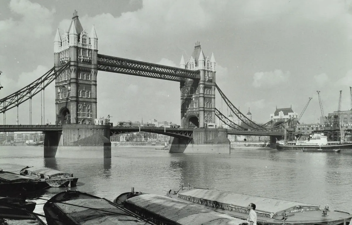 tower-bridge-1959