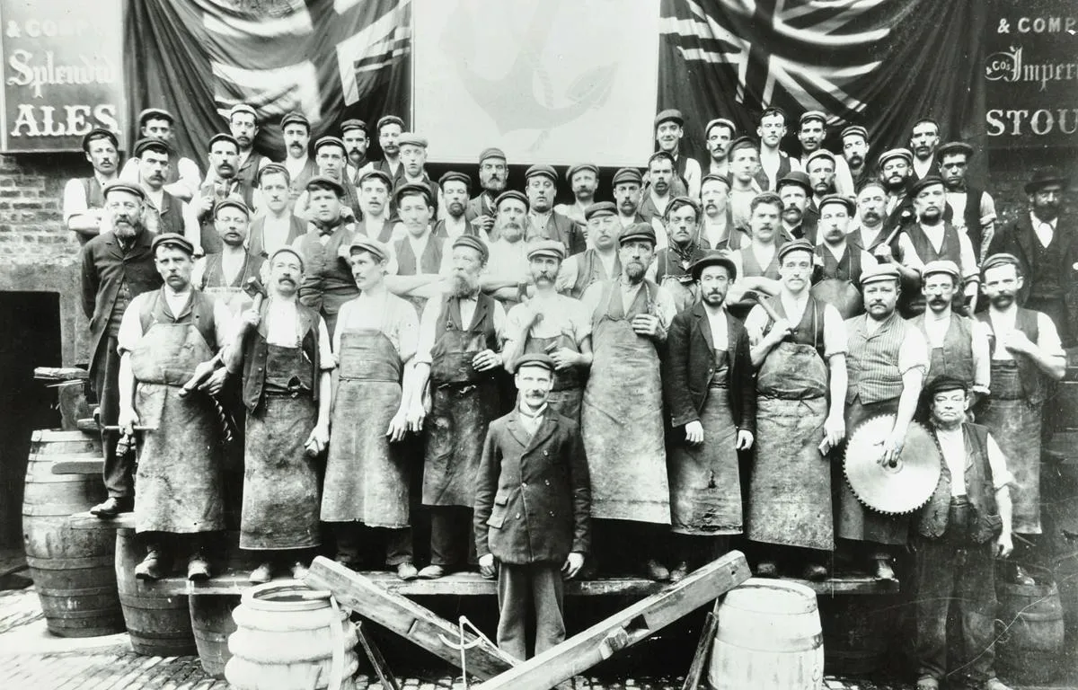 workers-at-barclay-perkins-brewery